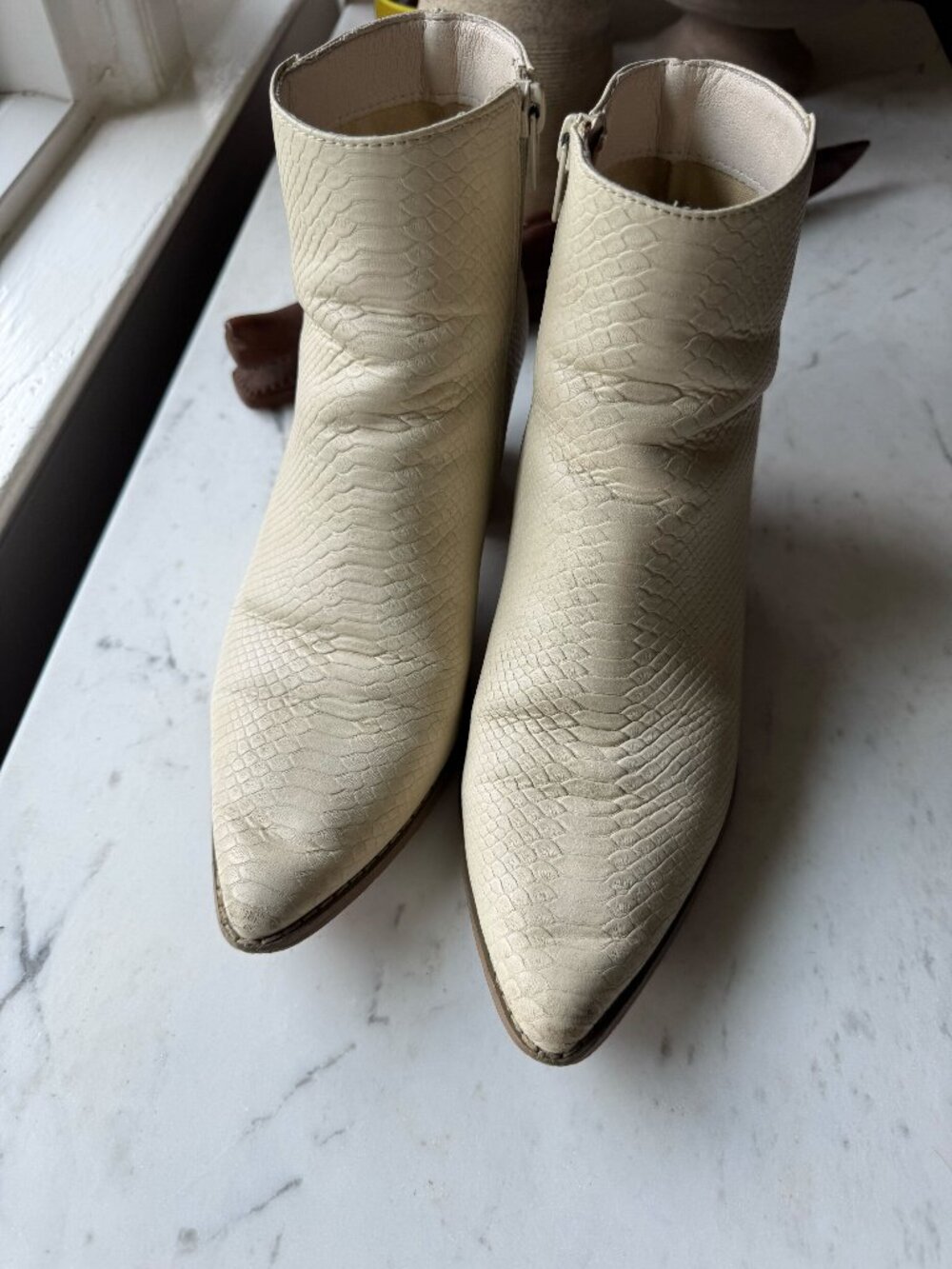 Matisse Caty Ankle Boot White Croc - Picture 6 of 6